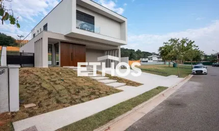 Sobrado de alto padrao recem construido no condominio Alphaville 1 em Jundiai para venda