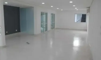 Casa comercial com 5 salas para alugar na Rua das Fiandeiras, 245, Itaim Bibi, São Paulo por R$ 14.000