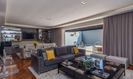 Casa com 4 quartos à venda na Rua Teodoro Ramos, 155, Pacaembu, São Paulo por R$ 8.800.000