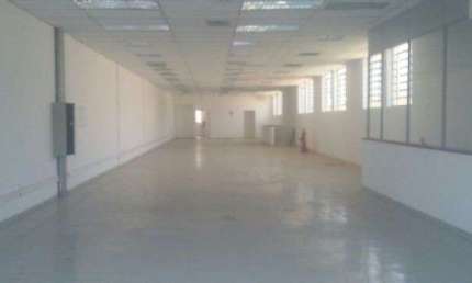 Terreno comercial para alugar na Rua Araguaia, 3806, Canindé, São Paulo por R$ 25.000