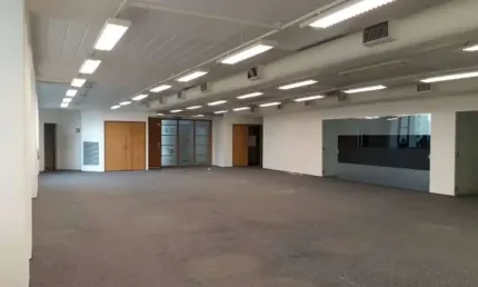 Sala comercial com 5 salas à venda na Rua Geraldo Flausino Gomes, 78, Cidade Monções, São Paulo por R$ 3.935.412