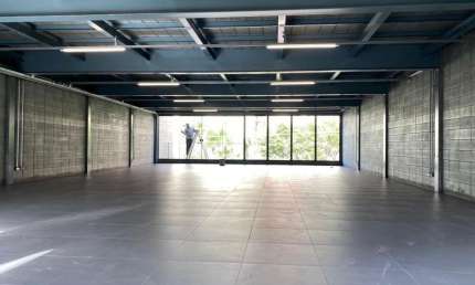 Prédio com 3 salas para alugar na Rua Aliança Liberal, 970, Bela Aliança, São Paulo por R$ 70.000