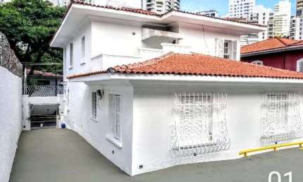 Casa comercial com 8 salas para alugar na ITAMARATY, 208, Pacaembu, São Paulo por R$ 17.006