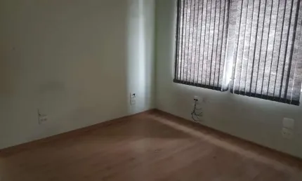 Sala comercial com 8 salas para alugar na rua senador feijó, 161, sé, são paulo por r$ 3.114