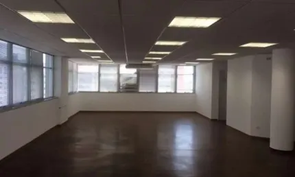 Sala comercial com 3 salas para alugar na Alameda Santos, 1893, Cerqueira César, São Paulo por R$ 8.527