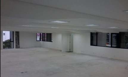 Sala comercial com 1 sala para alugar na Rua Sansão Alves dos Santos, 20, Cidade Monções, São Paulo por R$ 8.522