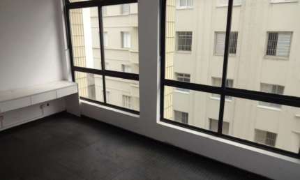 Sala comercial com 2 salas para alugar na Rua Barão de Iguape, 212, Liberdade, São Paulo por R$ 1.109