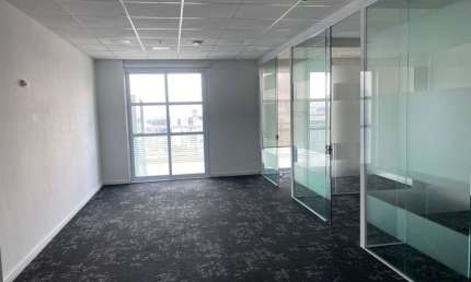 Sala comercial com 4 salas para alugar na Avenida Doutor Chucri Zaidan, 1550, Vila Cordeiro, São Paulo por R$ 13.506