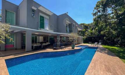 Casa à 600m da praia à venda em Riviera de São lourenço