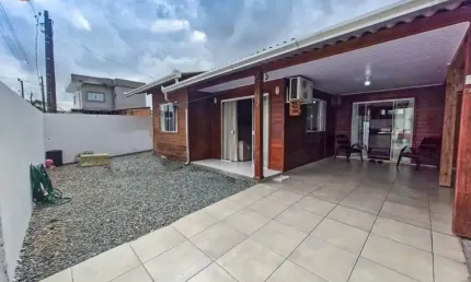 Casa no bairro nossa senhora das graças com 02 dormitórios e área total de terreno 168,75 m²