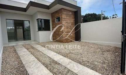 Casa a venda no bairro de Itacolomi em Piçarras- SC