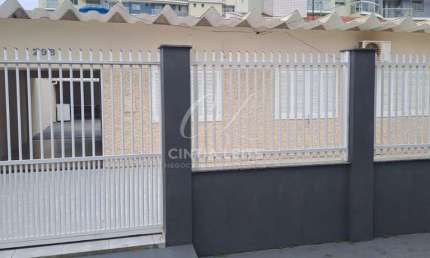 Casa com 4 quartos para alugar no Centro, Penha 