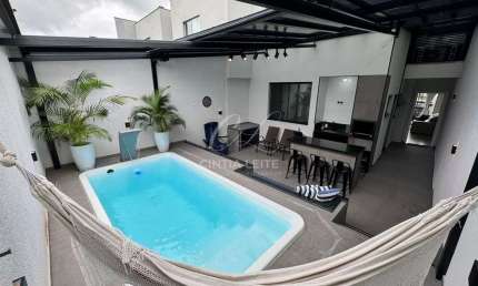 Casa com 3 quartos à venda no Centro em Balneário Piçarras