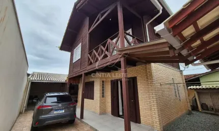 Casa com 5 quartos à venda no Centro, Penha 