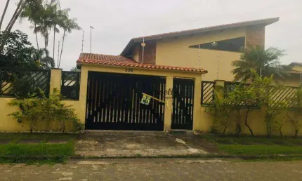 Casa com 3 dormitórios à venda, 181 m² por R$ 690.000,00 - Jardim California - Itanhaém/SP