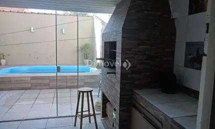 Casa com 3 quartos à venda na Rua Eliza Tevah, 241, Hípica, Porto Alegre por R$ 350.000