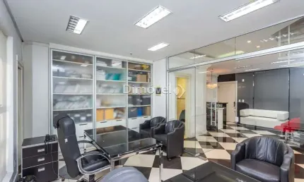 Sala comercial à venda na Avenida Praia de Belas, 2174, Menino Deus, Porto Alegre por R$ 900.000