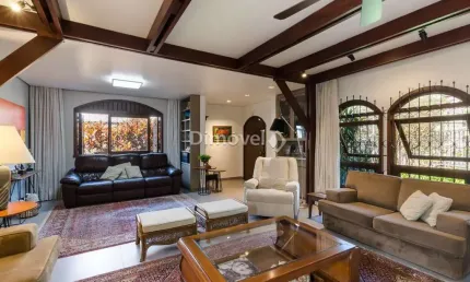 Casa com 3 quartos à venda na Rua Inhanduí, 252, Cristal, Porto Alegre por R$ 1.600.000
