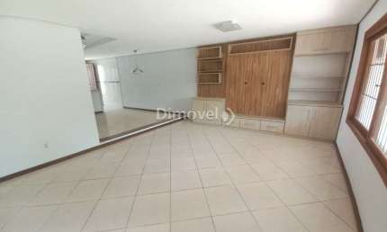 Casa com 3 quartos à venda na Rua Jayme Saul de Borba, 72, Guarujá, Porto Alegre por R$ 538.000