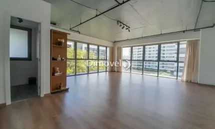 Sala comercial à venda na Avenida Wenceslau Escobar, 2714, Tristeza, Porto Alegre por R$ 650.000