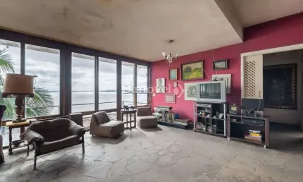 Casa com 5 quartos à venda na Rua Bororó, 699, Vila Assunção, Porto Alegre por R$ 1.770.000