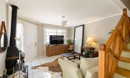Casa em condomínio fechado com 3 quartos à venda na Rua General Tadeusz Kosciuszko, 225, Jardim Isabel, Porto Alegre por R$ 637.000