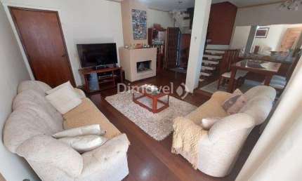 Casa com 5 quartos à venda na Travessa Augusto Daisson, 40, Medianeira, Porto Alegre por R$ 655.000