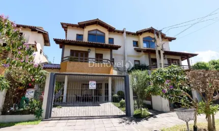 Casa com 3 quartos à venda na Rua Chavantes, 280, Vila Assunção, Porto Alegre por R$ 1.400.000
