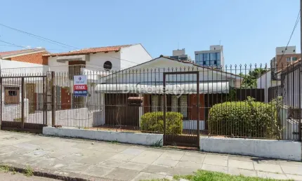 Casa com 3 quartos à venda na Rua Doutor Mário Totta, 1384, Tristeza, Porto Alegre por R$ 698.000