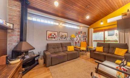 Casa com 4 quartos à venda na Praça Tamandaré, 776, Cristal, Porto Alegre por R$ 890.000