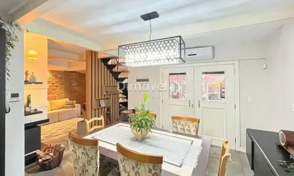 Casa com 3 quartos à venda na Rua Pareci, 194, Vila Assunção, Porto Alegre por R$ 1.690.000