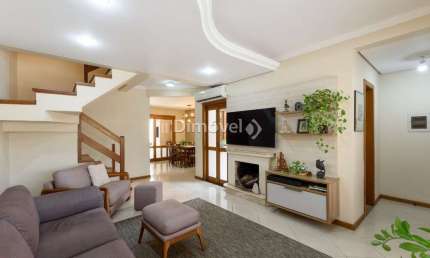 Casa com 3 quartos à venda na Avenida Copacabana, 133, Vila Assunção, Porto Alegre por R$ 1.300.000