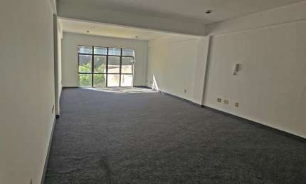 Sala comercial à venda na Rua Coronel Fernando Machado, 981, Centro Histórico, Porto Alegre por R$ 120.000