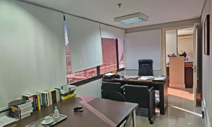 Sala comercial à venda na rua general vitorino, 77, centro histórico, porto alegre por r$ 600.000