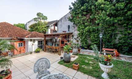 Casa com 3 quartos à venda na Avenida Guaíba, 4572, Vila Assunção, Porto Alegre por R$ 1.800.000