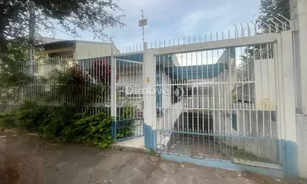 Casa com 3 quartos à venda na Rua Eurico Lara, 546, Medianeira, Porto Alegre por R$ 750.000