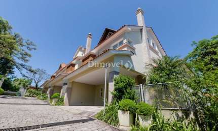 Casa em condomínio fechado com 4 quartos à venda na Rua Professor Ildefonso Gomes, 80, Vila Conceição, Porto Alegre por R$ 2.690.000