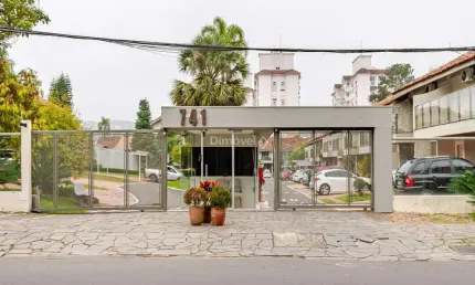 Casa em condomínio fechado com 3 quartos à venda na Rua Doutor Barcelos, 741, Tristeza, Porto Alegre por R$ 1.099.000
