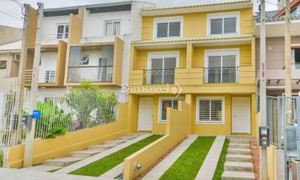 Casa com 2 quartos à venda na Rua Nestor José Nitschke, 38, Guarujá, Porto Alegre por R$ 520.000
