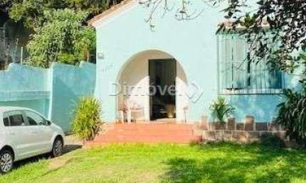 Casa com 3 quartos à venda na Avenida Guaíba, 4226, Vila Assunção, Porto Alegre por R$ 950.000