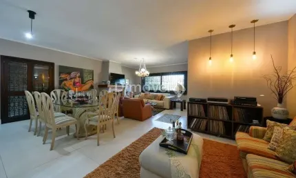 Casa com 3 quartos à venda na Rua Manauê, 60, Vila Assunção, Porto Alegre por R$ 1.190.000