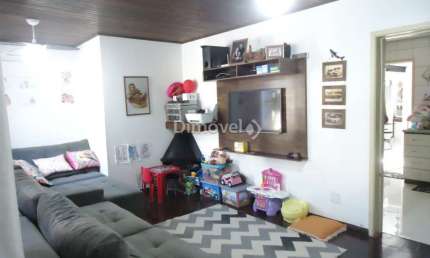 Casa em condomínio fechado com 3 quartos à venda na Avenida Juca Batista, 4095, Hípica, Porto Alegre por R$ 395.000