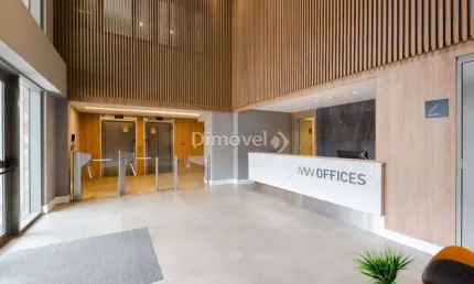 Sala comercial à venda na Avenida Wenceslau Escobar, 2714, Tristeza, Porto Alegre por R$ 459.000