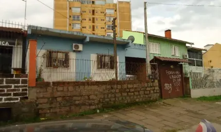 Casa comercial à venda na Rua Coronel Massot, 194, Cristal, Porto Alegre por R$ 1.277.000