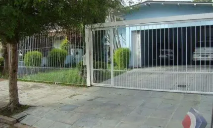Casa com 3 quartos à venda na Rua Arnaldo Bernardi, 80, Ipanema, Porto Alegre por R$ 798.000