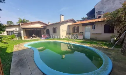 Casa com 3 quartos à venda na Avenida Copacabana, 130, Vila Assunção, Porto Alegre por R$ 2.120.000