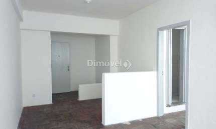 Sala comercial para alugar na Rua dos Andradas, 1560, Centro, Porto Alegre por R$ 620