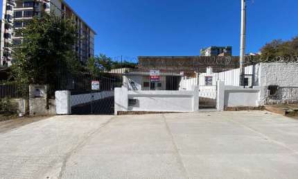 Ponto comercial para alugar na Rua José Gomes, 560, Tristeza, Porto Alegre por R$ 3.000