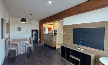 Apartamento com 3 quartos para alugar na Avenida Saturnino de Brito, 120, Vila Jardim, Porto Alegre por R$ 2.500