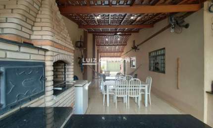 Casa para Venda em Ribeirão Preto, Parque Residencial Cândido Portinari, 3 dormitórios, 2 suítes, 3 banheiros, 5 vagas